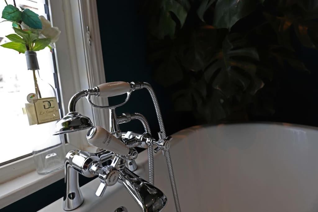 Stylish Townhouse 15 Mins To Laines & Seafront Villa Brighton Dış mekan fotoğraf
